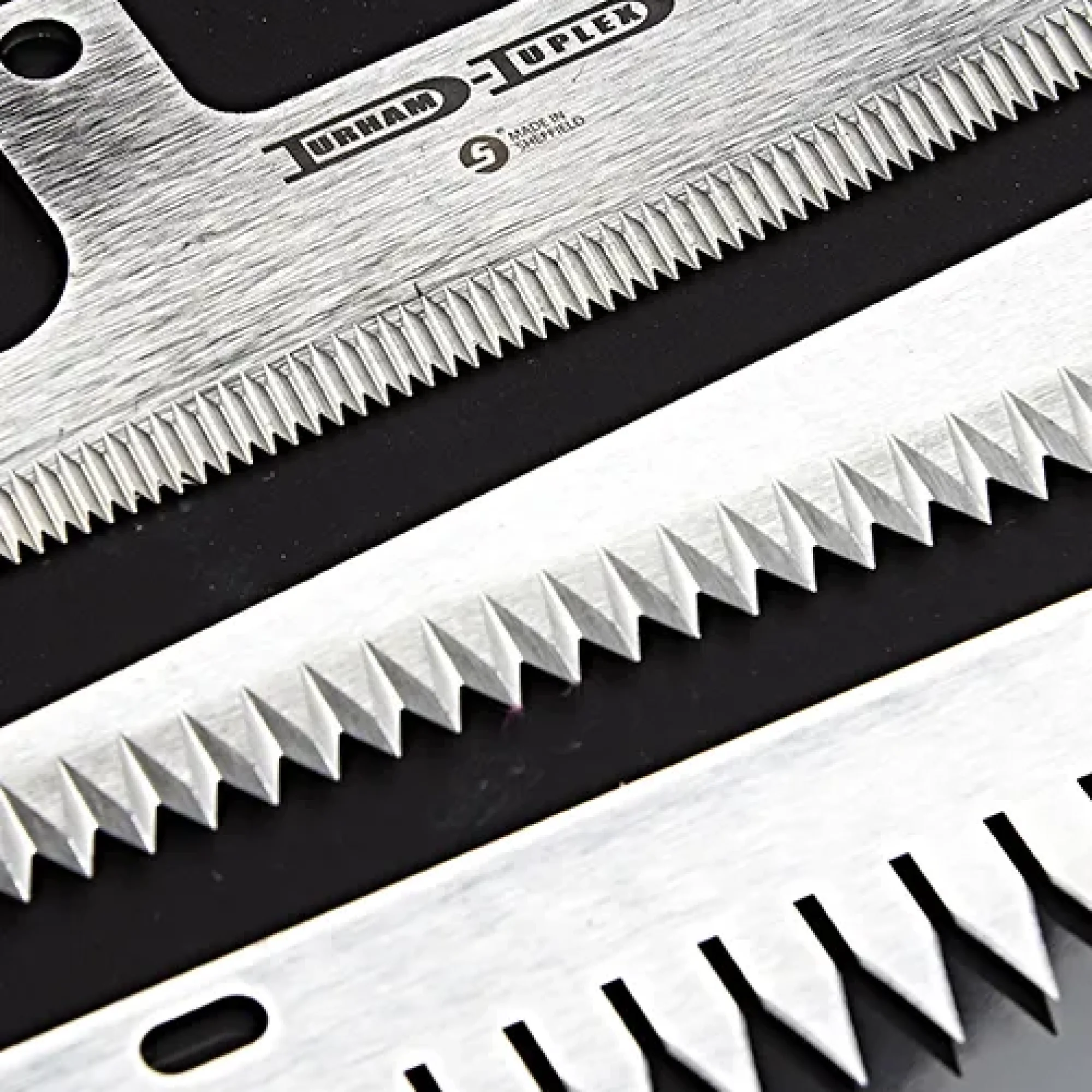 toothed-knives-1